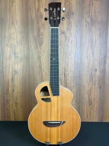 L.Luthier Le Manga C EQ Electro Tenor Ukulele Solid Cedar & Mango in gigbag #1