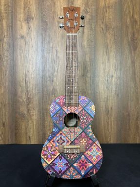 Flight AUC-33 Laminate Spruce and Mahogany Concert Ukulele