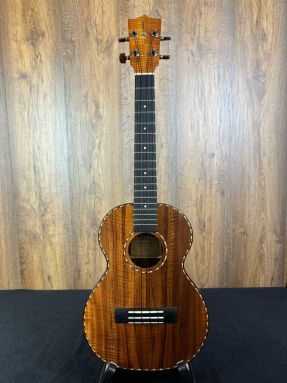 Kamaka HF-3D Solid Hawaiian Koa Tenor Ukulele w/Hard Case #240990