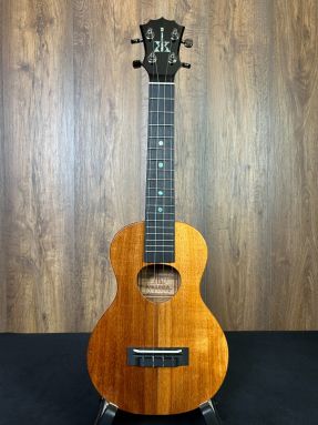 KoAloha KCM-00 Hawaiian Koa Concert Ukulele in hard case #24-1