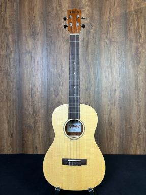 Uma UBU-20S Laminate Baritone Ukulele 