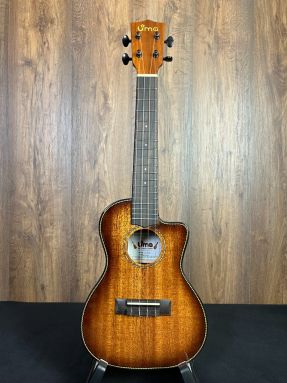 Uma UK-17SC Concert Ukulele