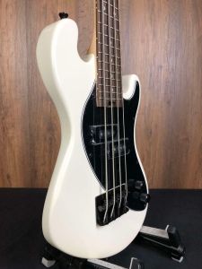 Body on Cream Kala Solid Body 4-String Fretted uBass