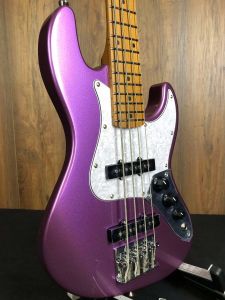 Body on Purple Limited Edition Flight Mini J Bass Ukulele